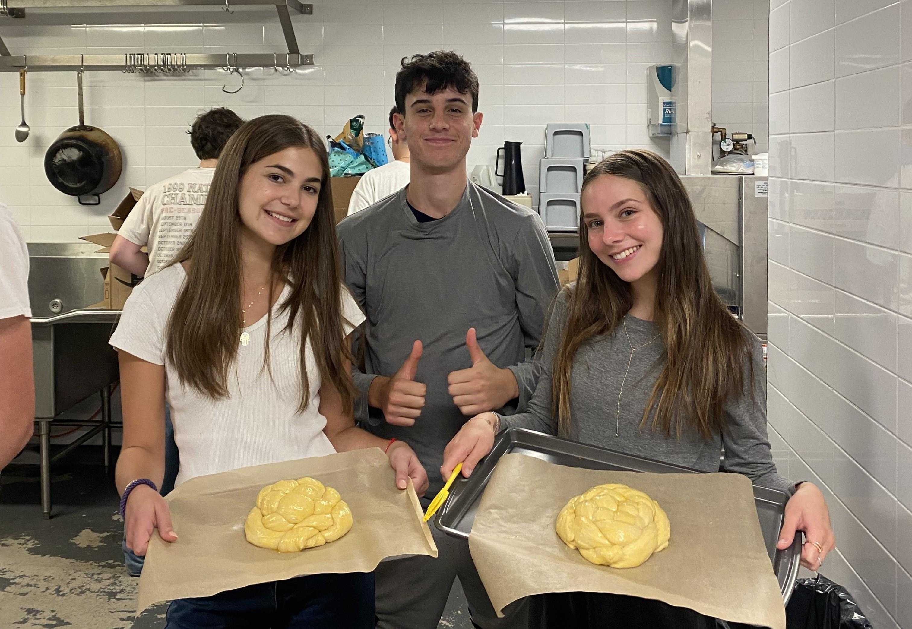 Teen Challah Bake